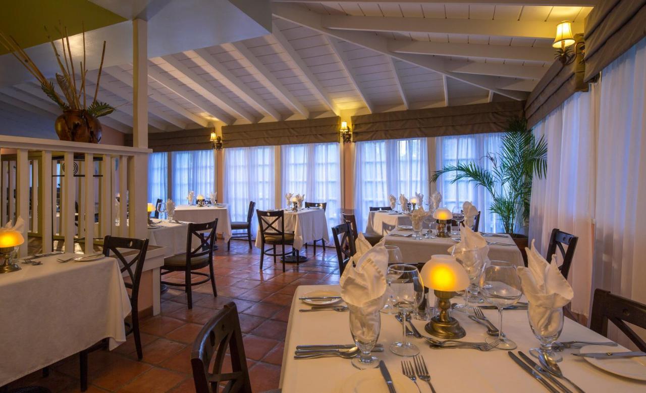 Pineapple Beach Club (Adults Only) Long Bay Exterior foto